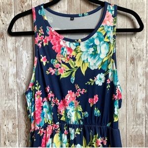 🖤3 for $20🖤 Navy Floral Tank Maxi Dress
